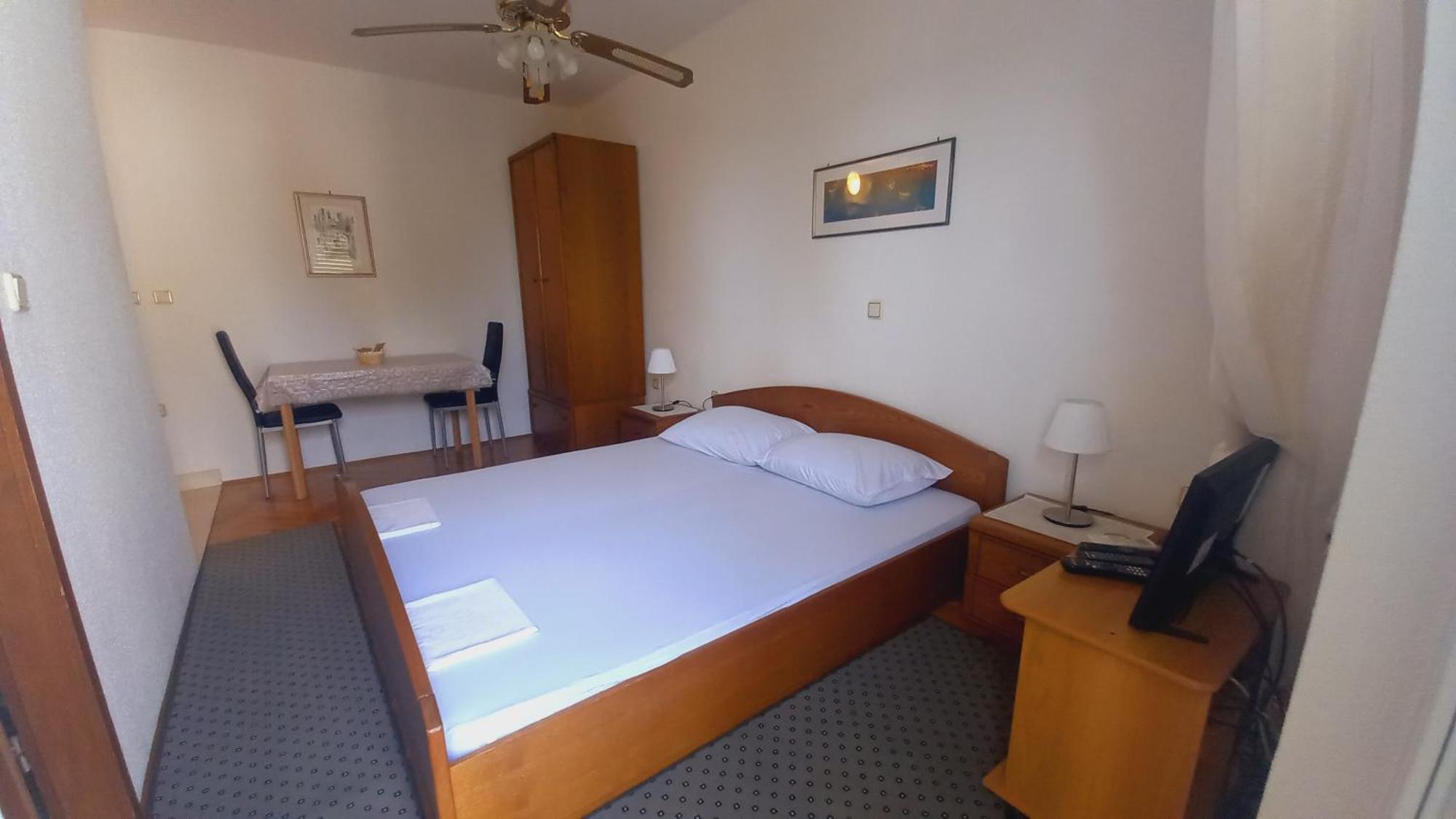 Apartments Vuksan 라브 객실 사진