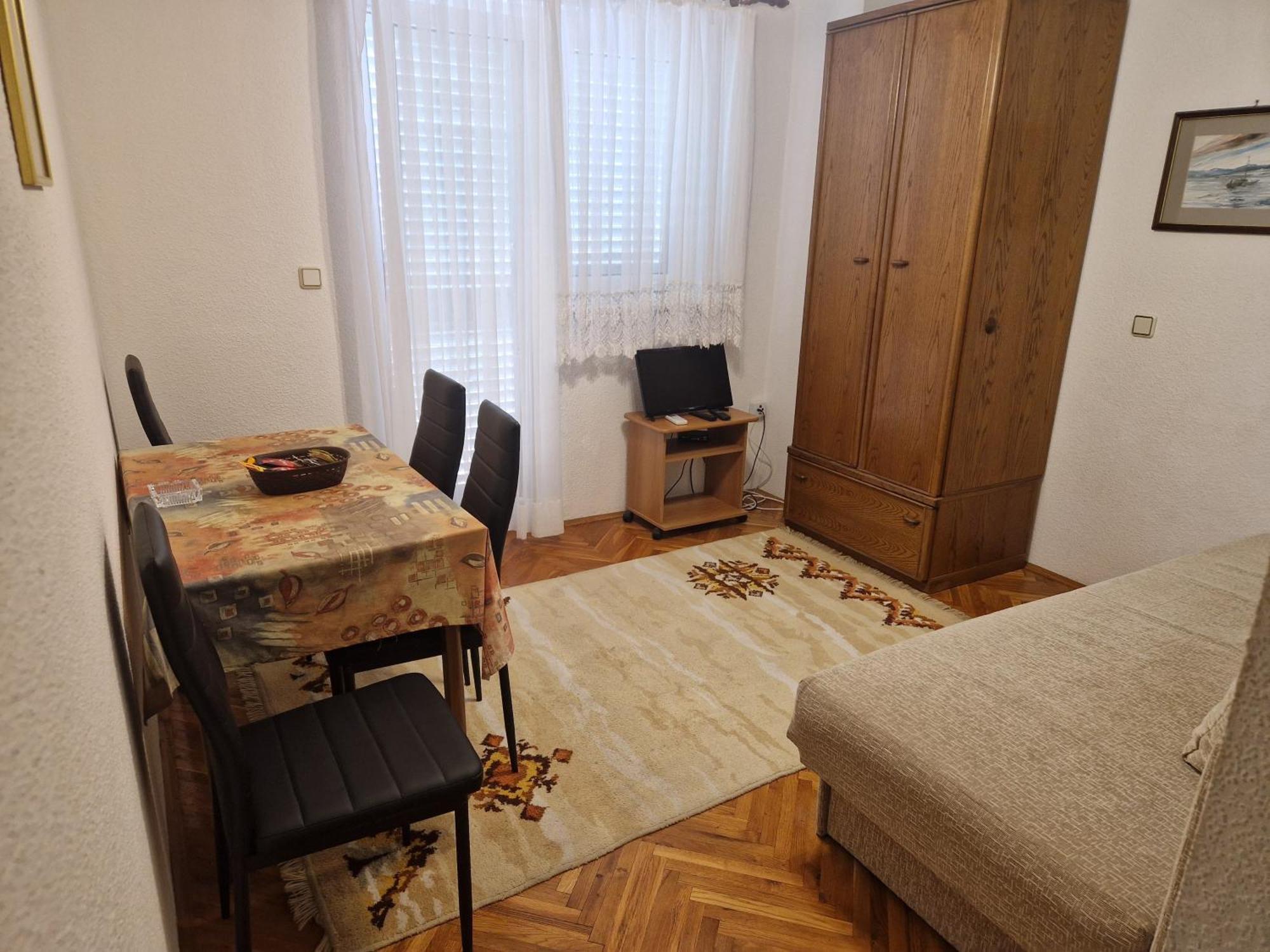 Apartments Vuksan 라브 외부 사진